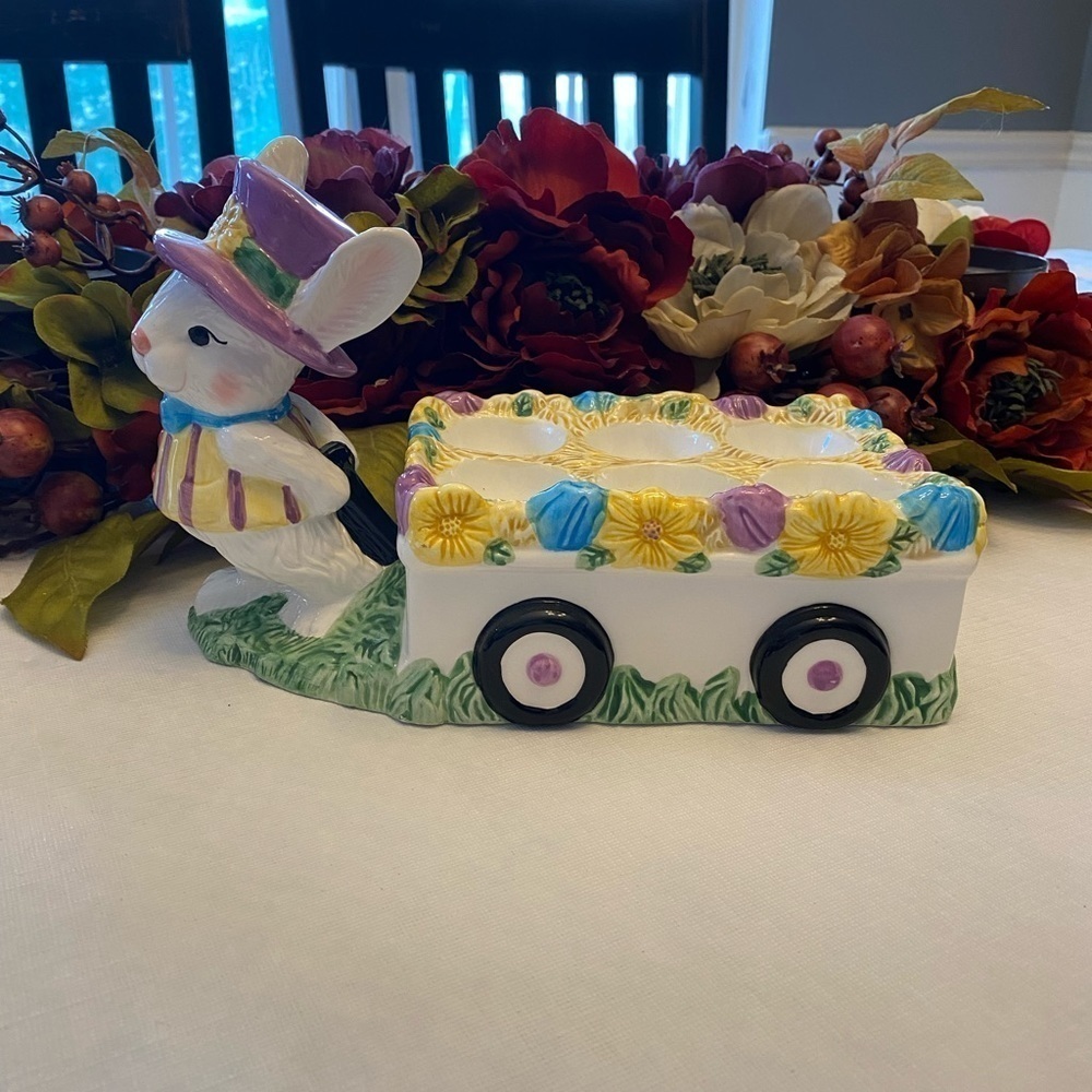 🍄Adorable Ceramic Easter Egg Cart
